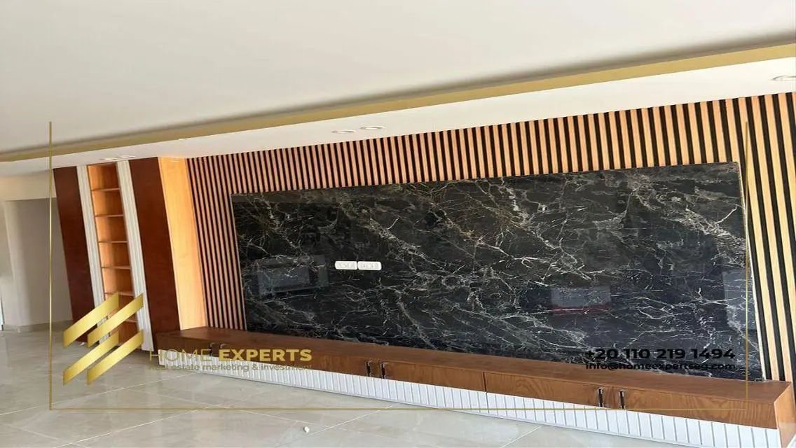 Luxury Apartment for Rent at 25000