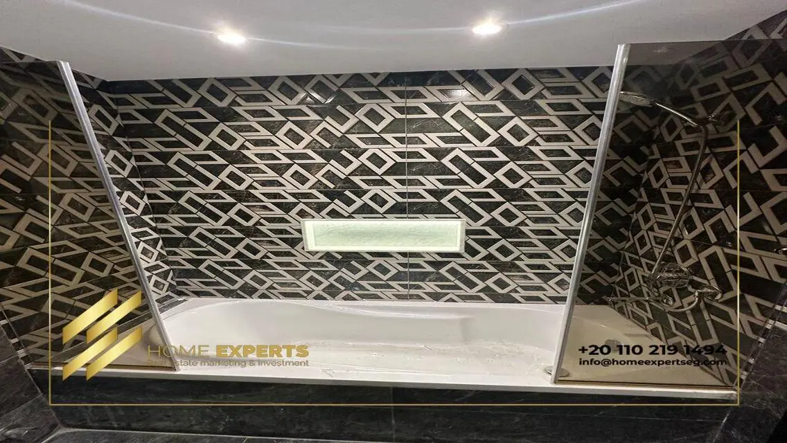 Luxury Apartment for Rent at 25000