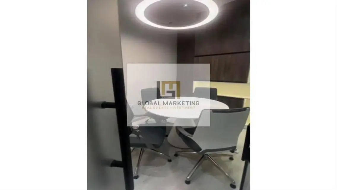 Finished office 192m for rent in Cairo Festival
