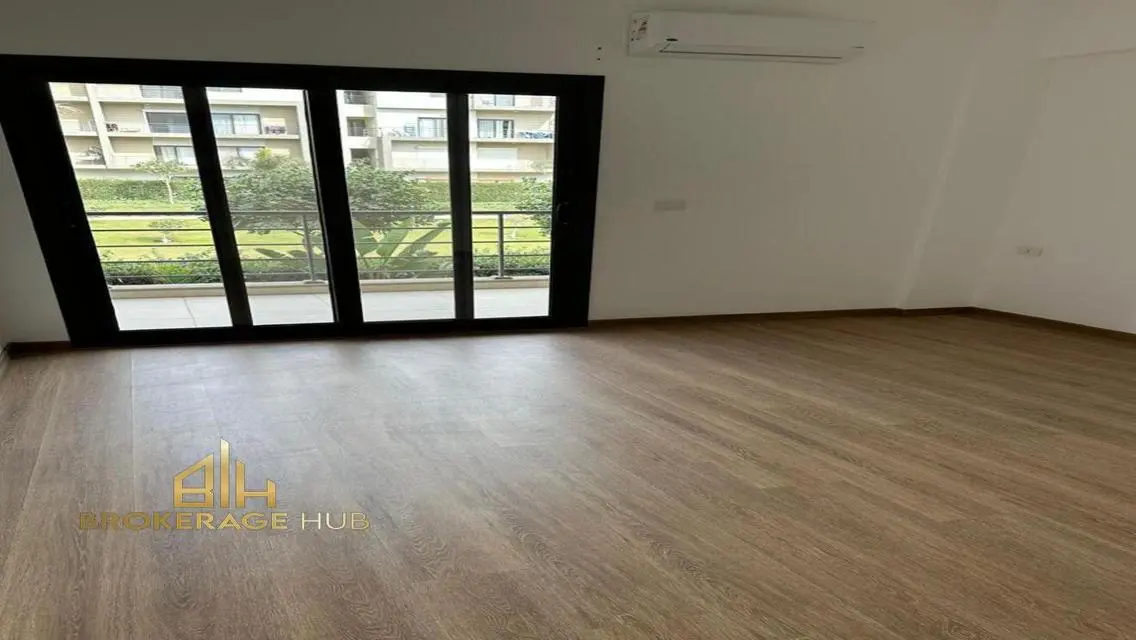 Apartment with Kitchen and ACs for rent in marasem