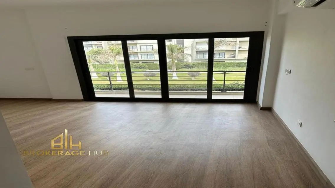 Apartment with Kitchen and ACs for rent in marasem
