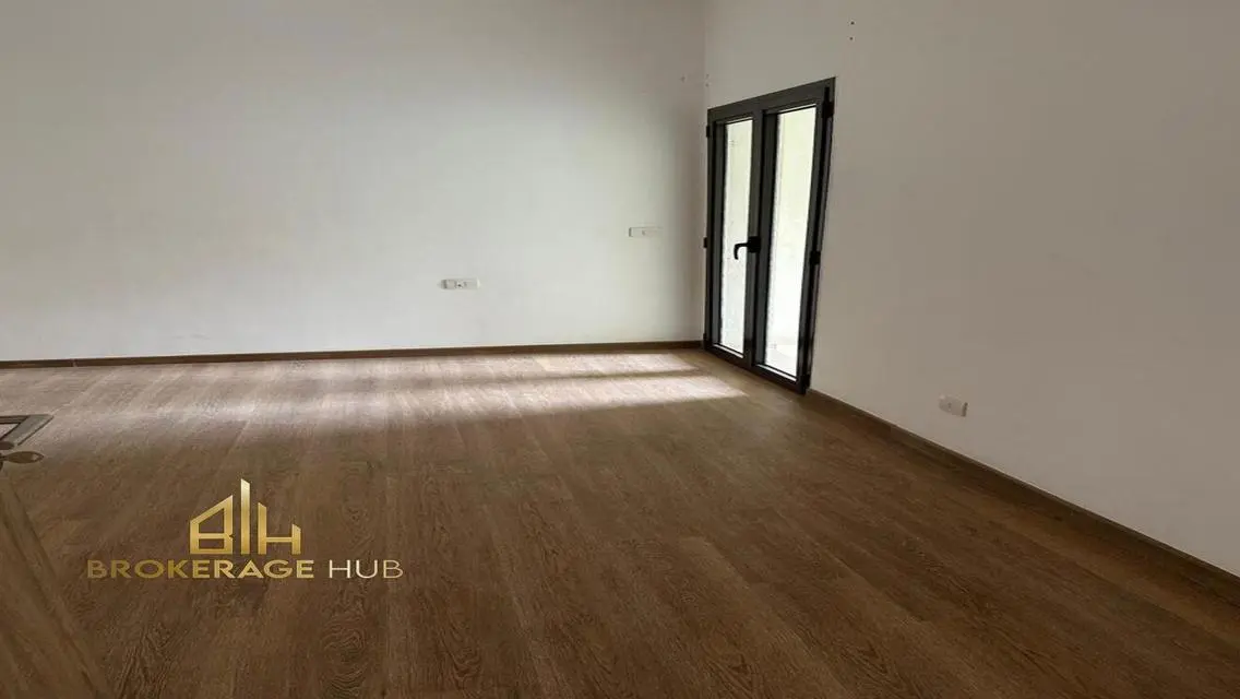 Apartment with Kitchen and ACs for rent in marasem
