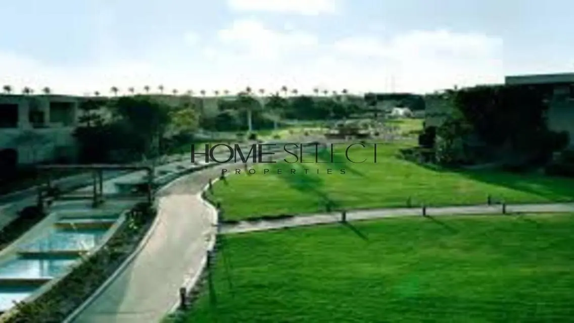 Pyramid Hills – semi Furnished Ground Floor Unit.