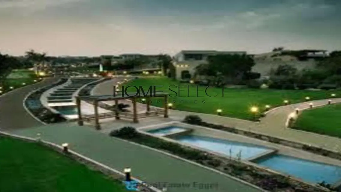 Pyramid Hills – semi Furnished Ground Floor Unit.