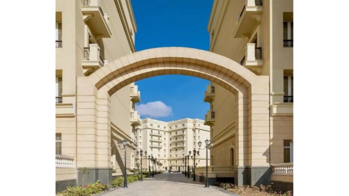 وحدة سكنيه فاخره للبيع بالعاصمه الاداريه بكمبوند ا