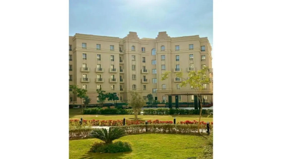وحدة سكنيه فاخره للبيع بالعاصمه الاداريه بكمبوند ا