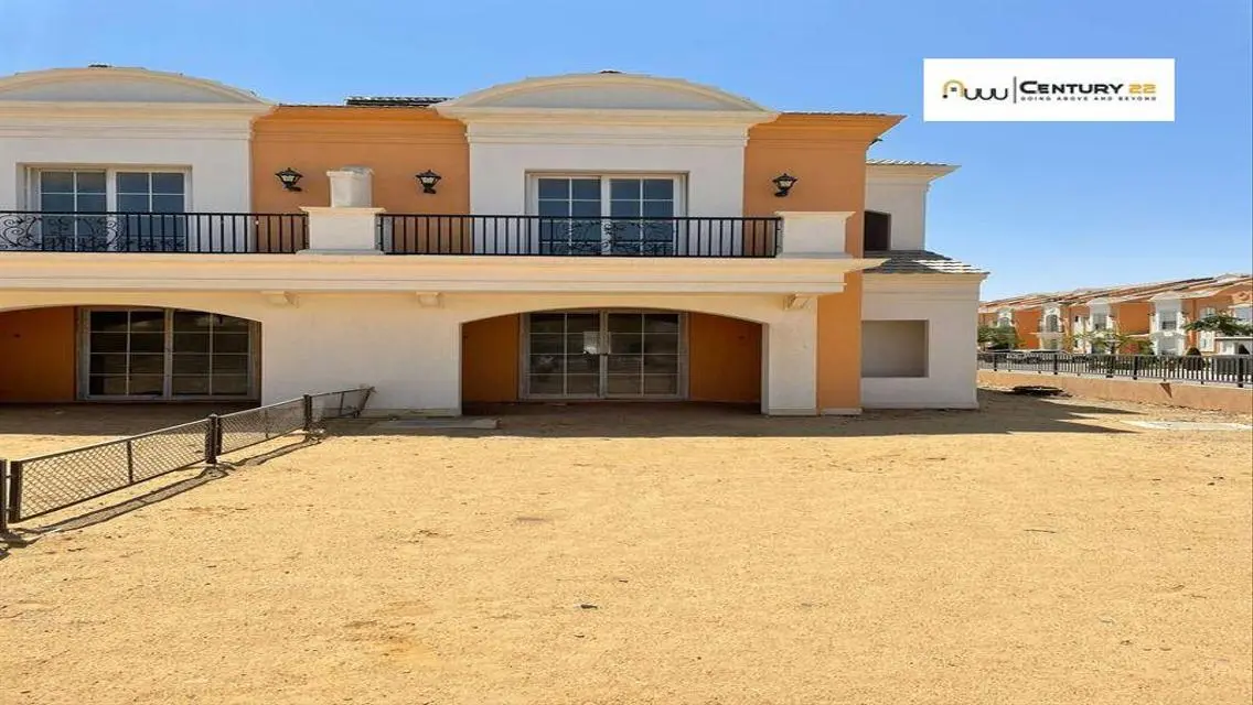 Town corner for sale in Layan Compound, full sea v