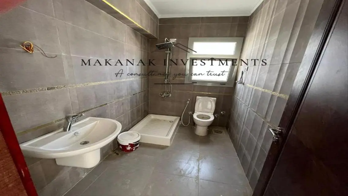 Ready to move luxurious finishing 3BR prime loc