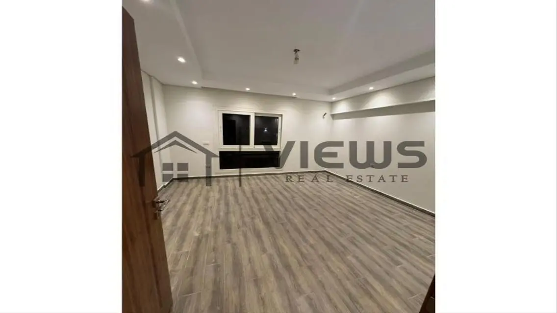 Luxury Apartment with 160m in I-City