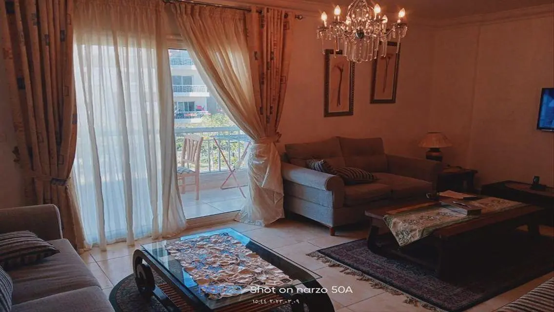 شقه مفروش بسعر لقطه بمدينتي b12