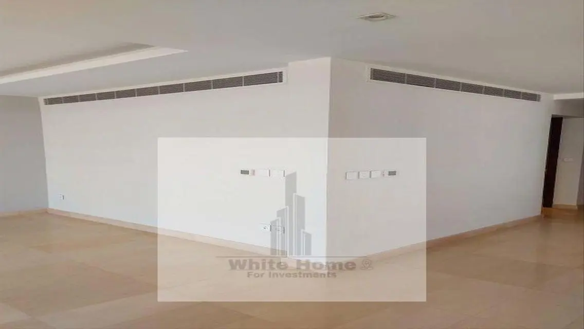 Apartment for rent semi furnished in Cfc Compound