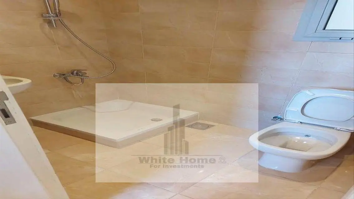 Apartment for rent semi furnished in Cfc Compound