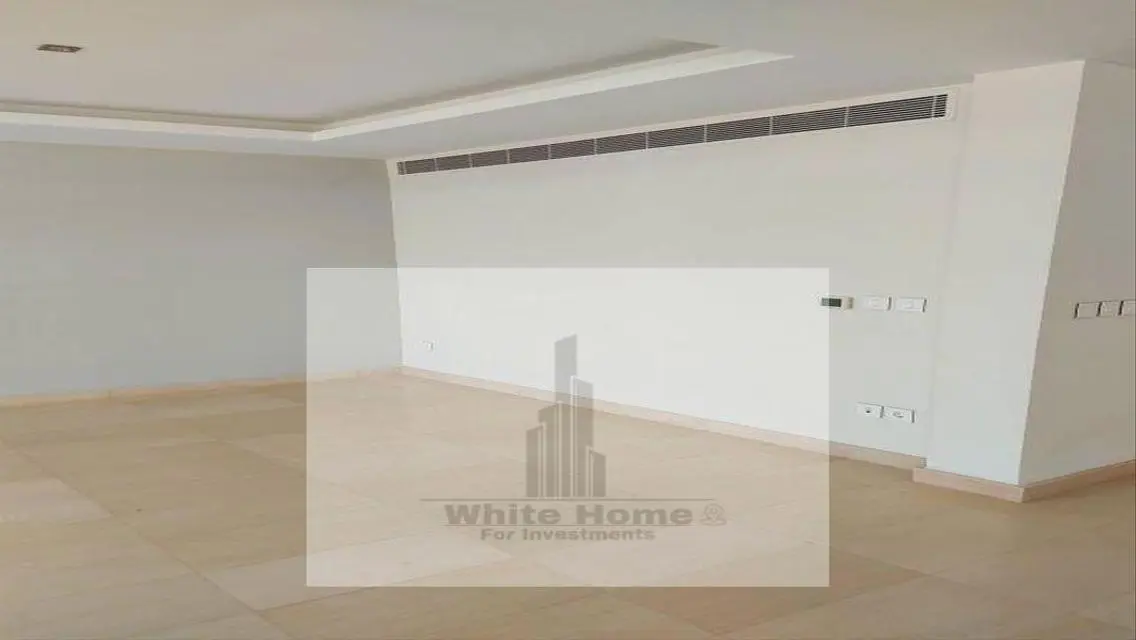 Apartment for rent semi furnished in Cfc Compound