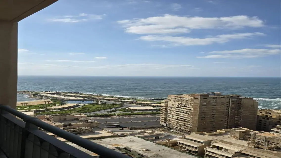 بالفورسيزون شقه للإيجار 200 متر