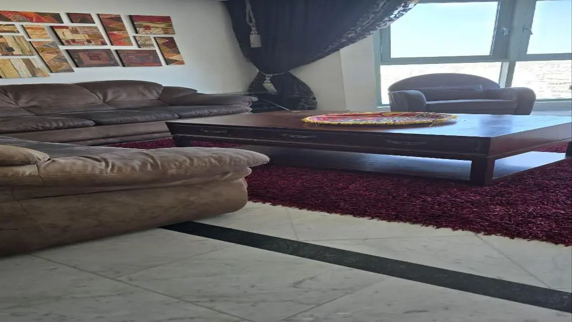 بالفورسيزون شقه للإيجار 200 متر