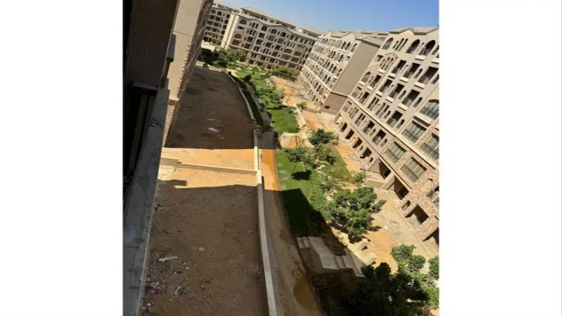 Apartment ready to move for sale at Green square