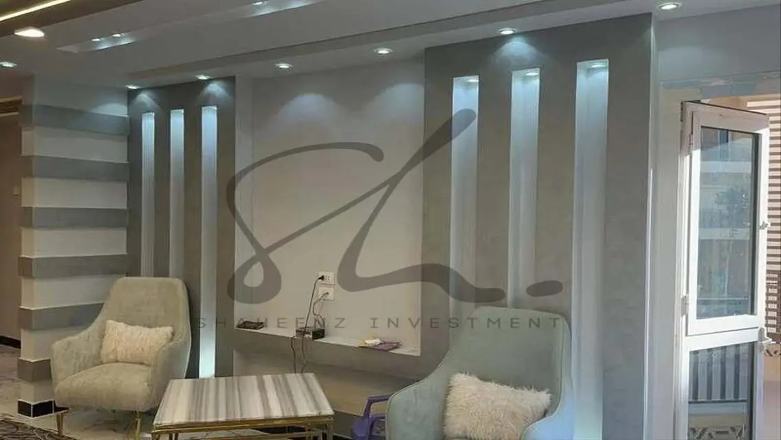 شقه جاهزه ع المفتاح في تاج سلطان عند المطار