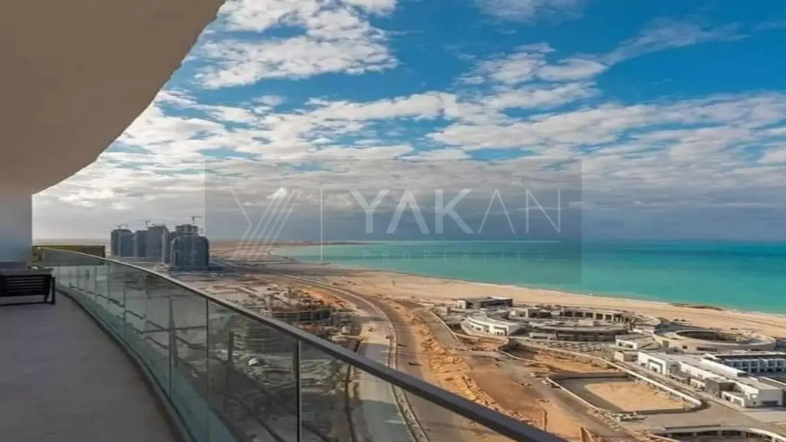 توين هاوس  للبيع في اميز مكان في العالمين الجديده