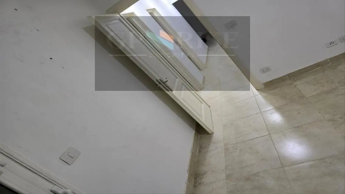 للبيع شقه مثاليه فى الB12 فى اميز وارقى موقع م106