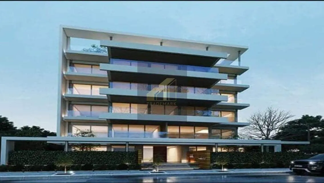Prime Location Apartment Hot Price In Lake View 2