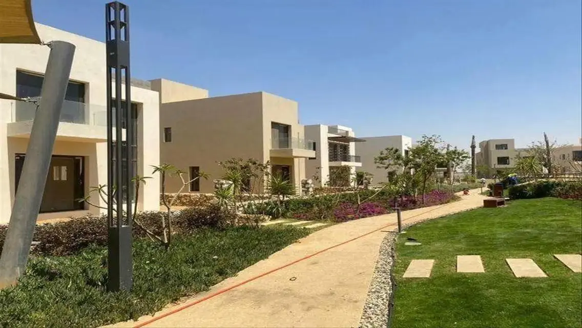 تاون هاوس بفيو مفتوح في او ويست موقع ممتاز