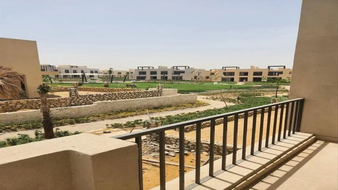 تاون هاوس بفيو مفتوح في او ويست موقع ممتاز