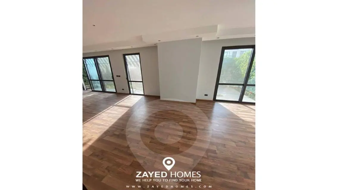 For rent a ground duplex 240 m in Westown Beverly