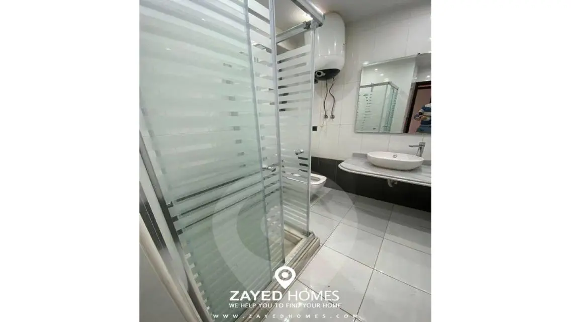 For rent a ground duplex 240 m in Westown Beverly