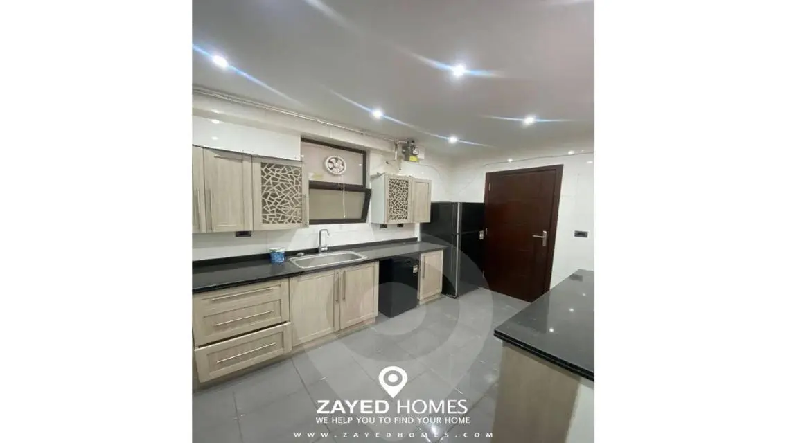 For rent a ground duplex 240 m in Westown Beverly