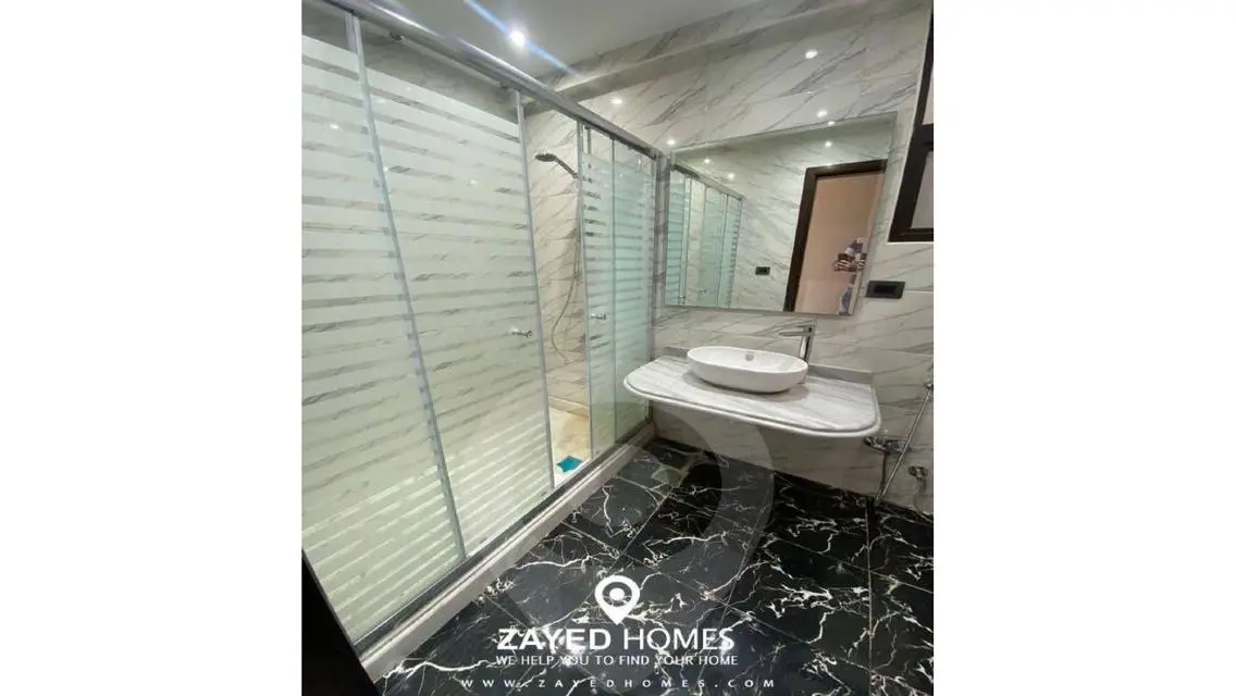 For rent a ground duplex 240 m in Westown Beverly