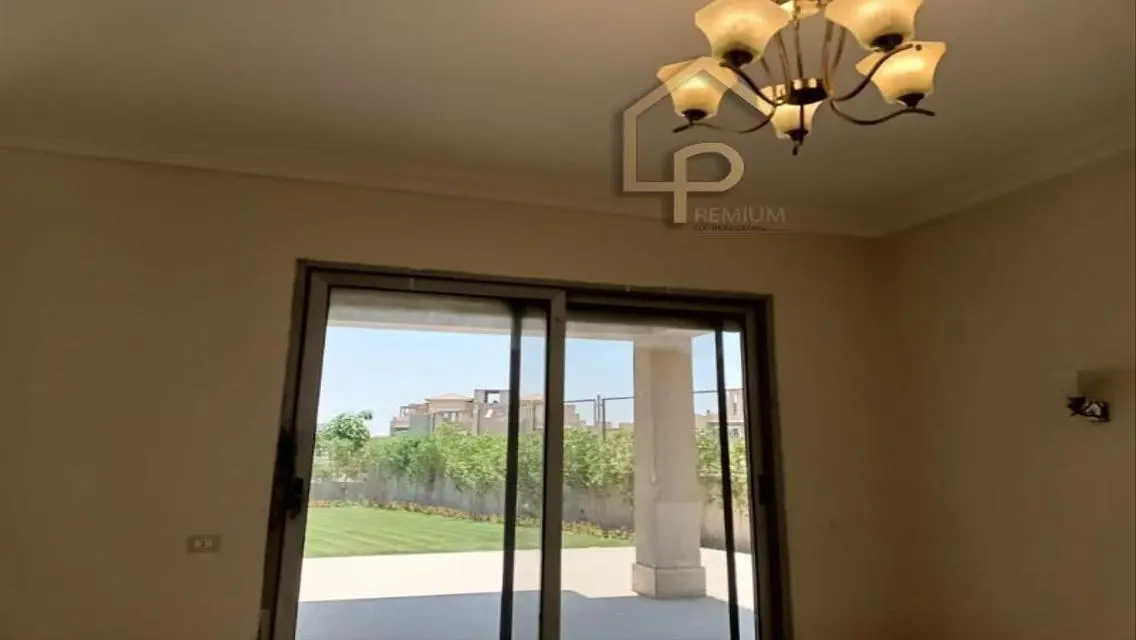 Stunning Apartment in Palm Hills Golf Extension