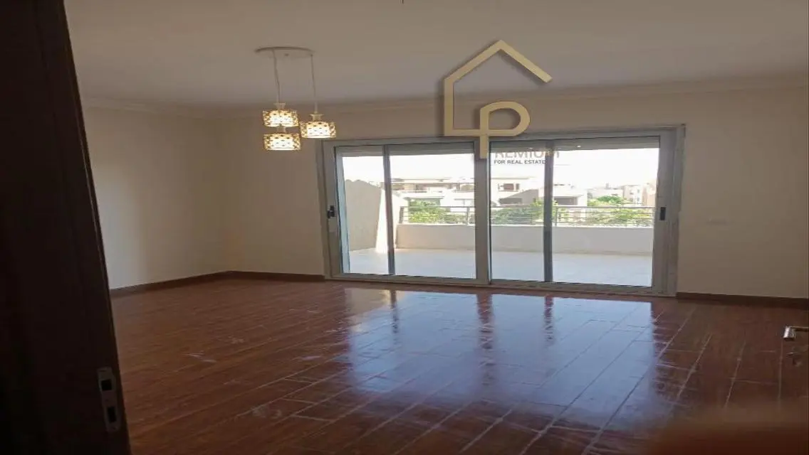 Stunning Apartment in Palm Hills Golf Extension