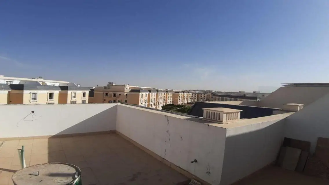 أي فيلا رووف للايجار في ماونتن فيو هايد بارك