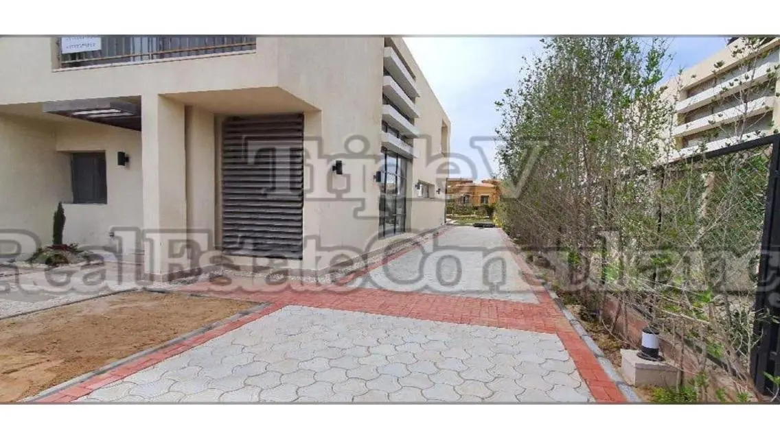 Corner Town House Furnished Ultra Modern
