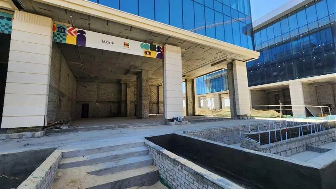 محل للبيع في موقع مميز داخل مول جولدن جيت التجمع