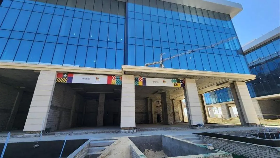 محل للبيع في موقع مميز داخل مول جولدن جيت التجمع