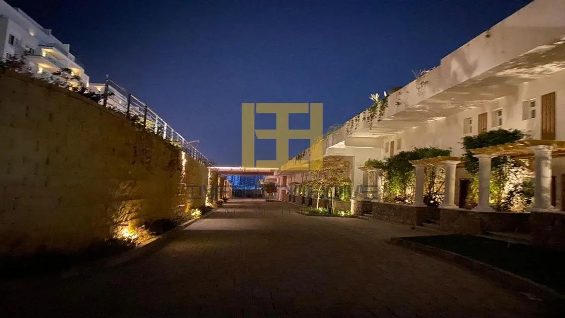 Park villa 260 m in mountain view icity new cairo
