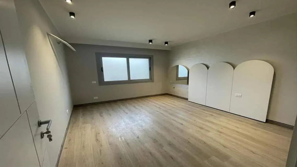 Apartment with lagoon view fully finished