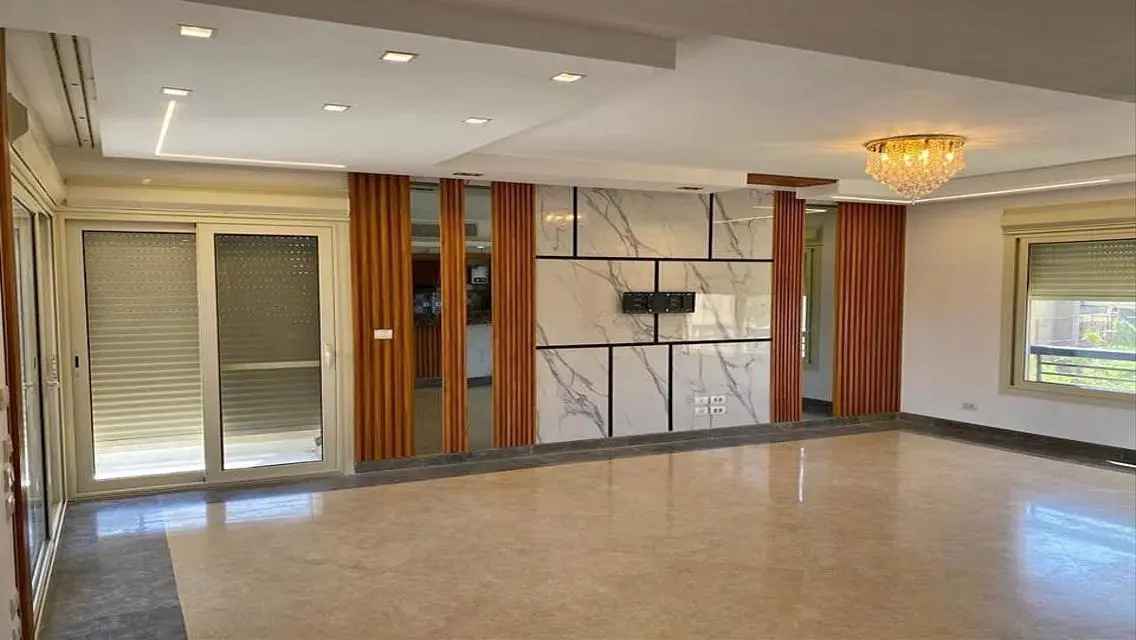 Apartment with lagoon view fully finished