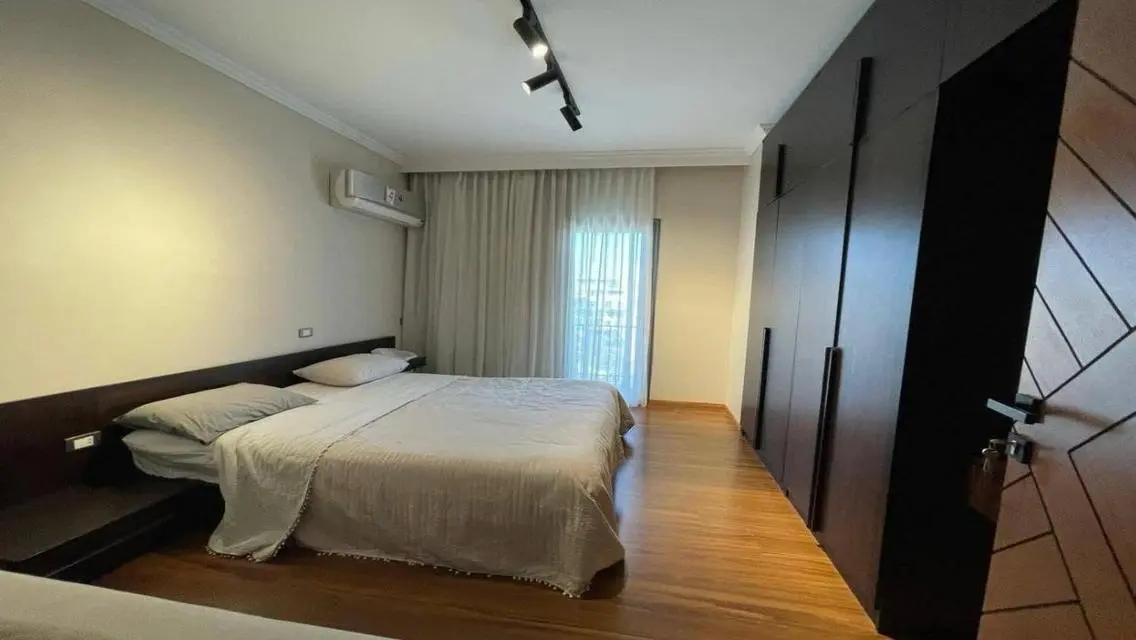 Apartment for sale 2 rooms with view on two facade