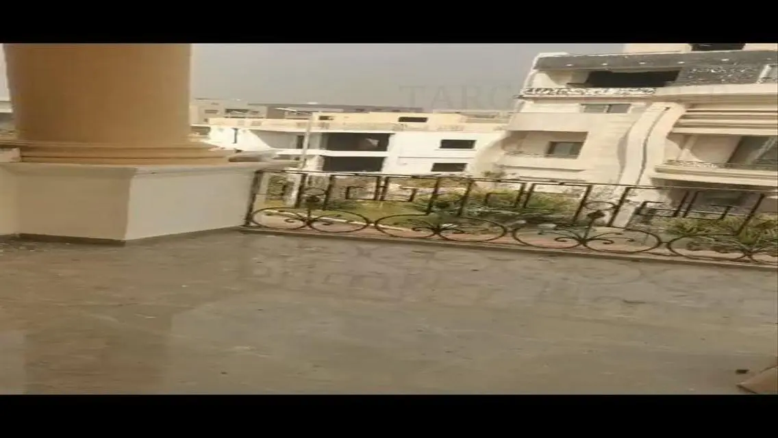 شقه في غرب الجولف غير مفروشه الترا مودرن اول سكن