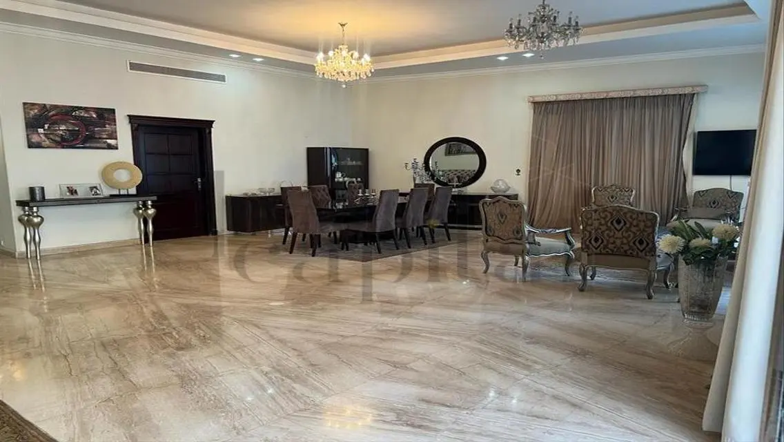 فرصة مميزة لامتلاك فيلا فاخرة بمساحة كبيرة