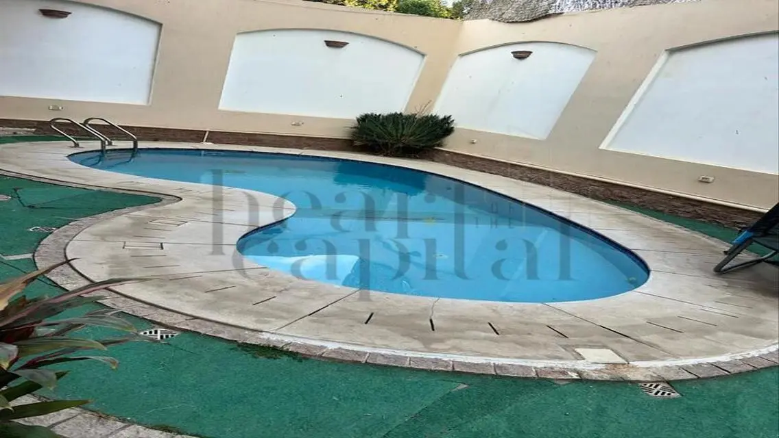 فرصة مميزة لامتلاك فيلا فاخرة بمساحة كبيرة