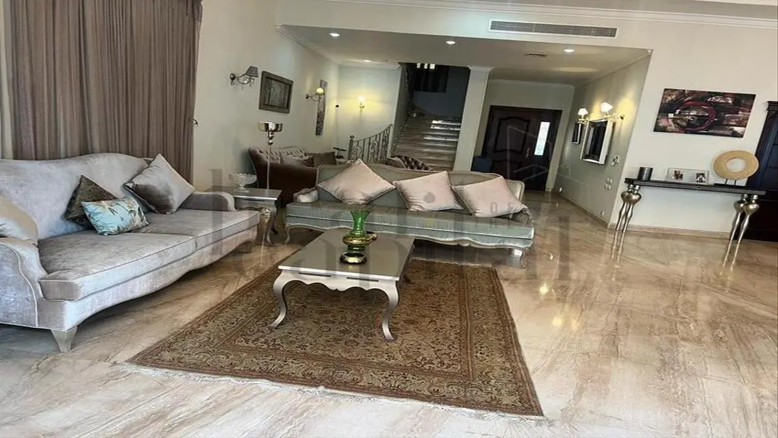فرصة مميزة لامتلاك فيلا فاخرة بمساحة كبيرة