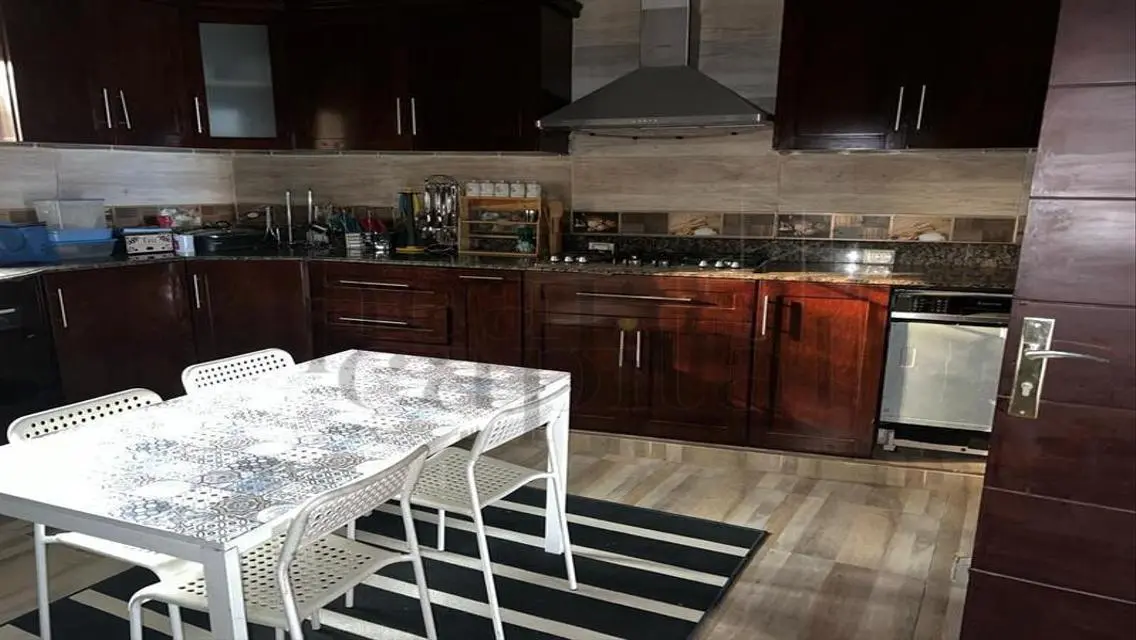 فرصة مميزة لامتلاك فيلا فاخرة بمساحة كبيرة