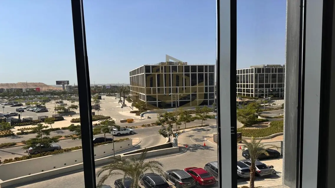 Finished Office at CFC for Sale-New Cairo
