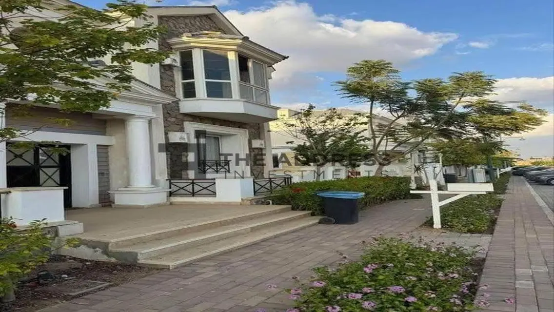 4bd Villa 340sqm for sale 10% installments 7 years