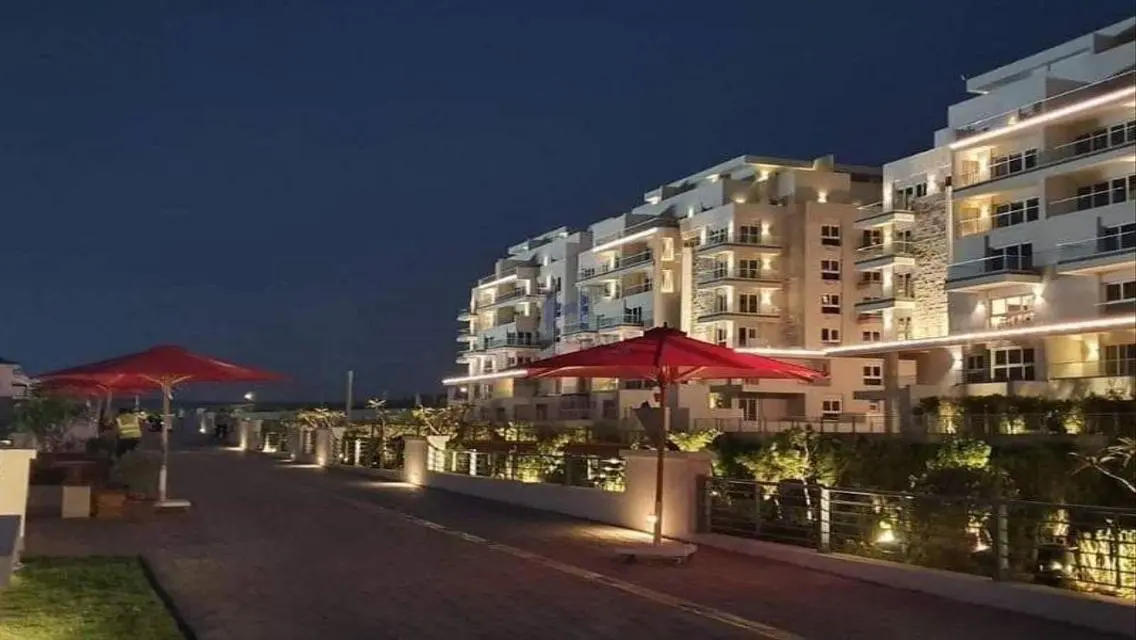 Park Villa Garden Ready To Move Resale Mv icity
