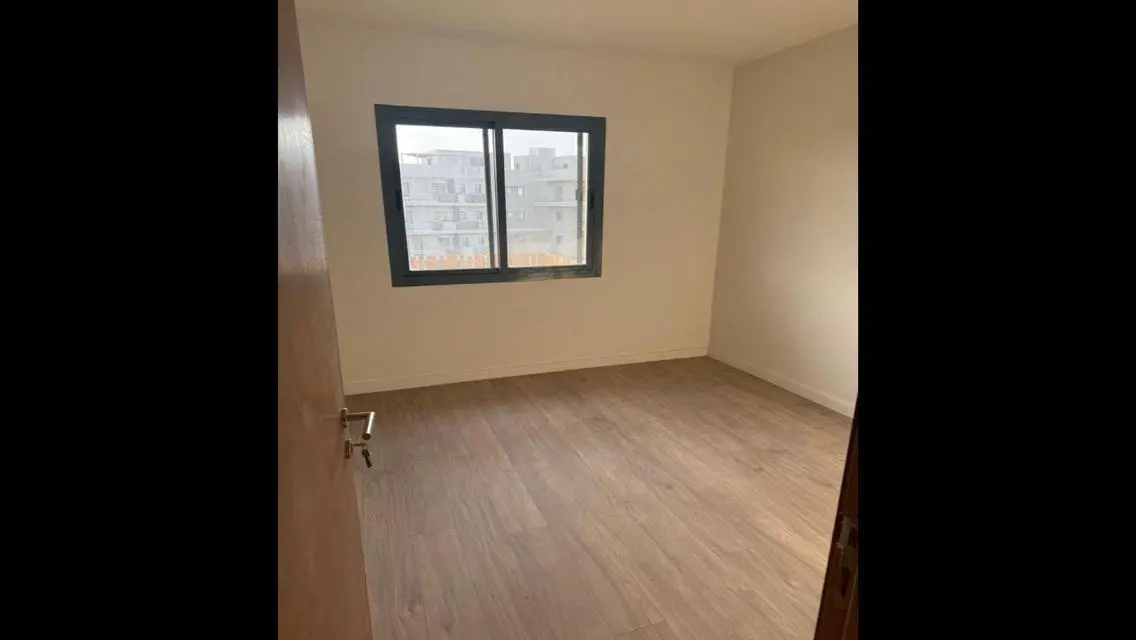 Apartment rent semi furnished Villette Residence