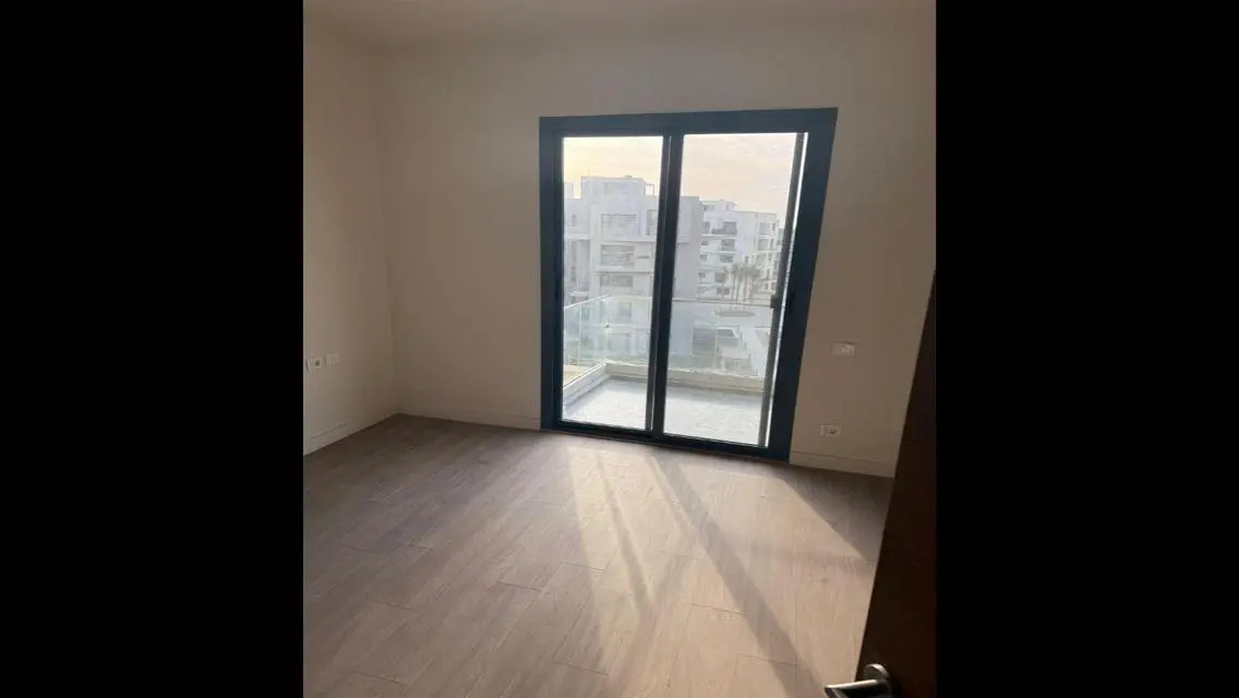 Apartment rent semi furnished Villette Residence
